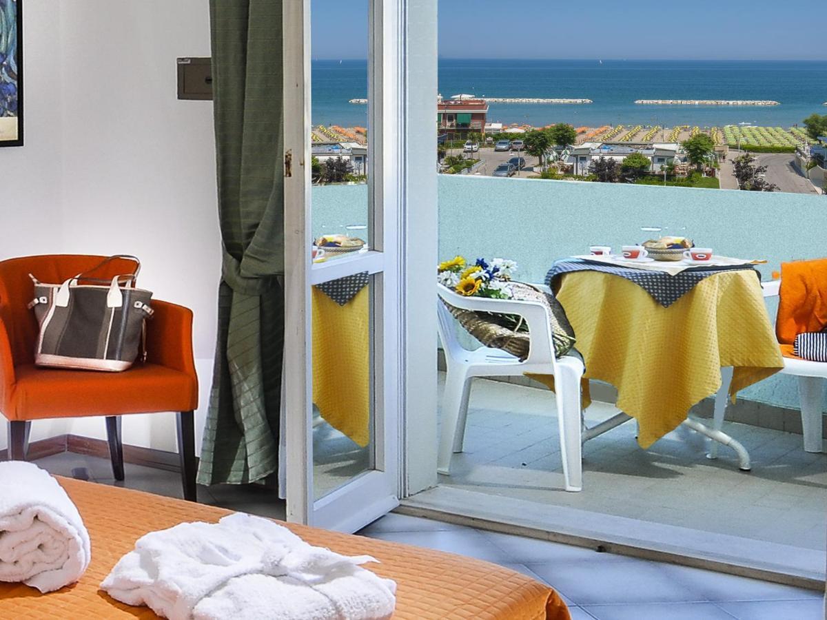 Hotel Losanna Gabicce Mare Εξωτερικό φωτογραφία