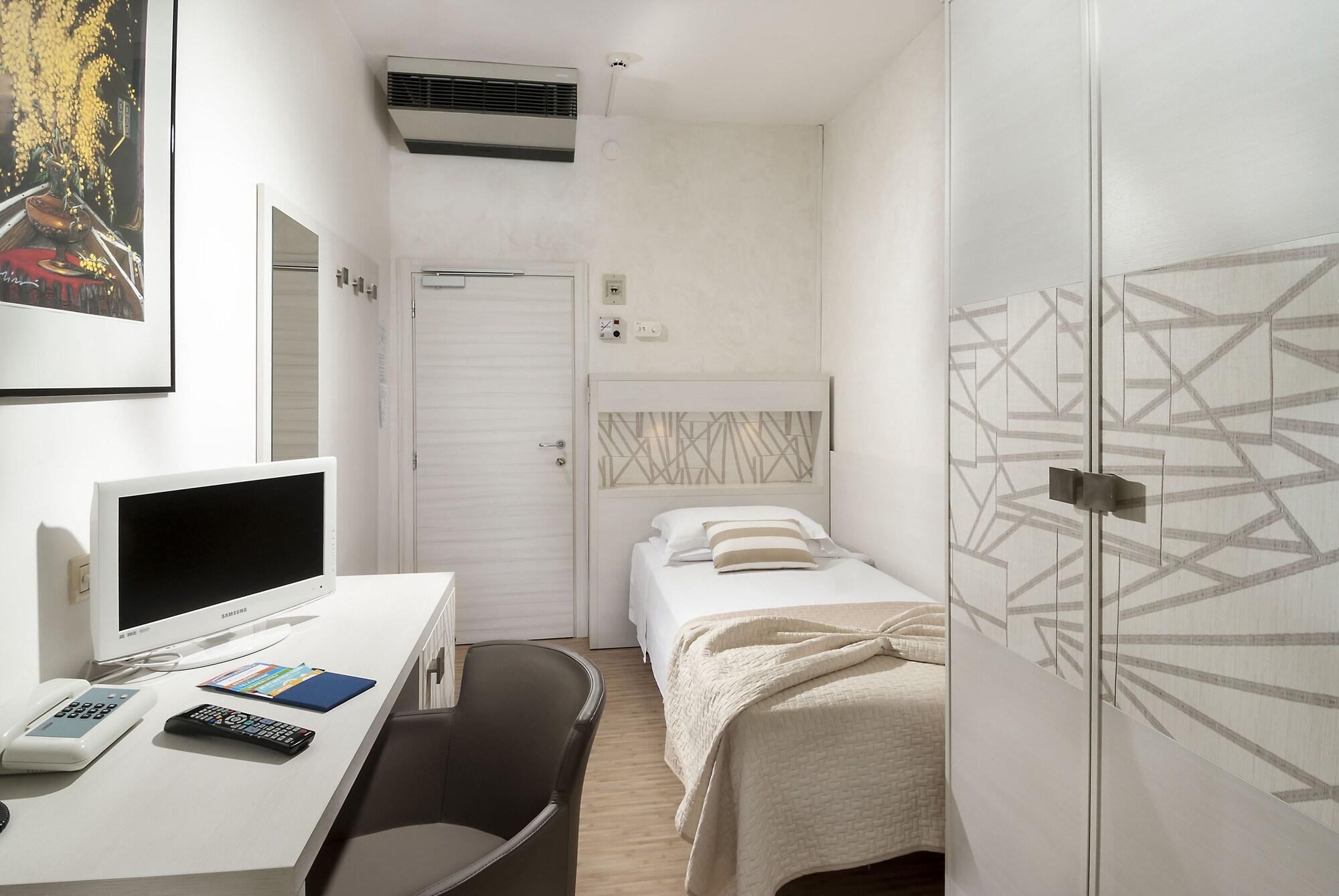 Hotel Losanna Gabicce Mare Εξωτερικό φωτογραφία