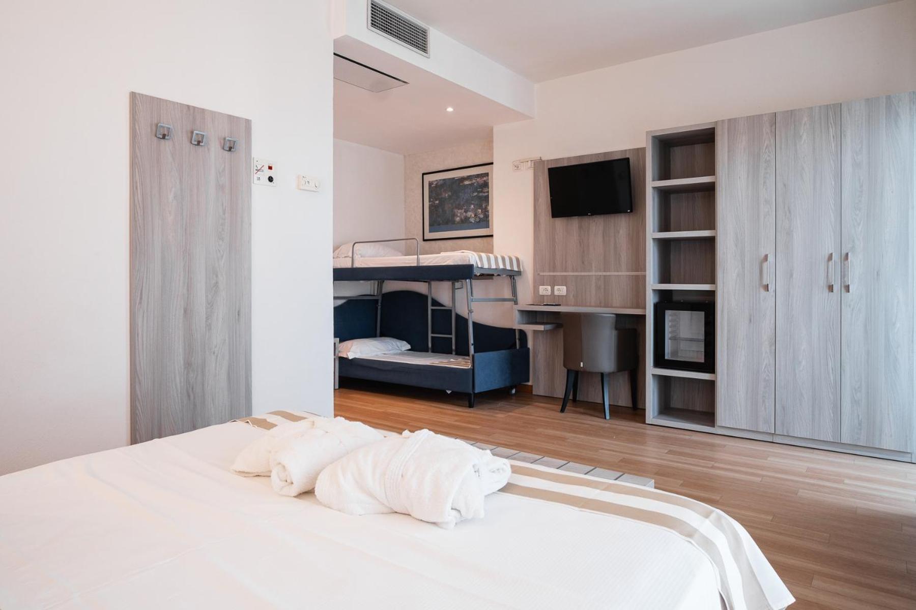 Hotel Losanna Gabicce Mare Εξωτερικό φωτογραφία