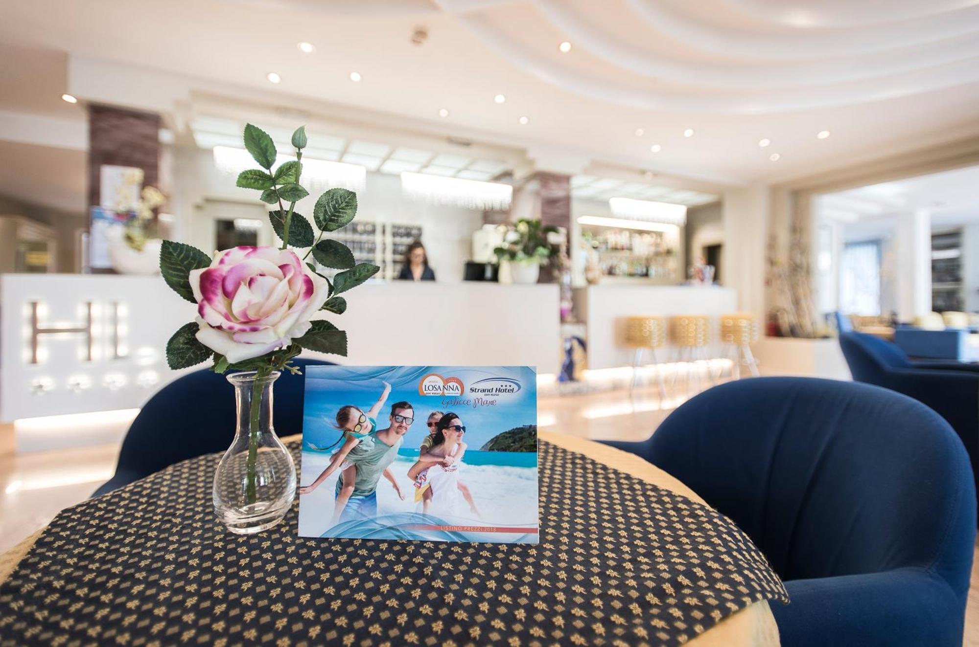 Hotel Losanna Gabicce Mare Εξωτερικό φωτογραφία
