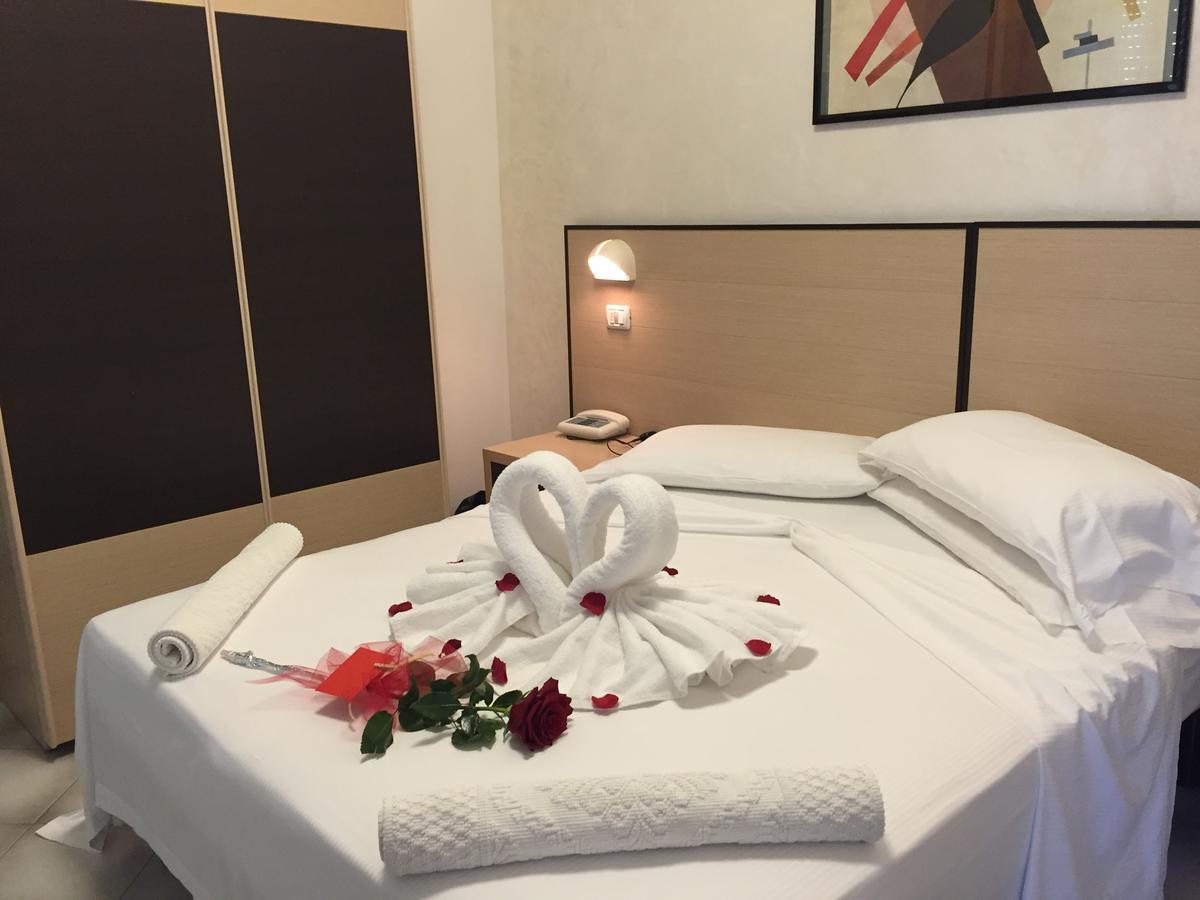 Hotel Losanna Gabicce Mare Εξωτερικό φωτογραφία