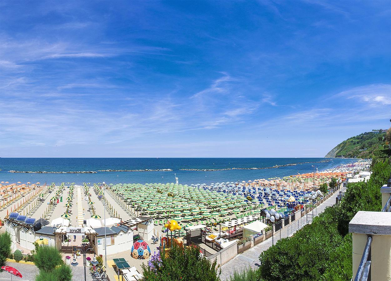 Hotel Losanna Gabicce Mare Εξωτερικό φωτογραφία