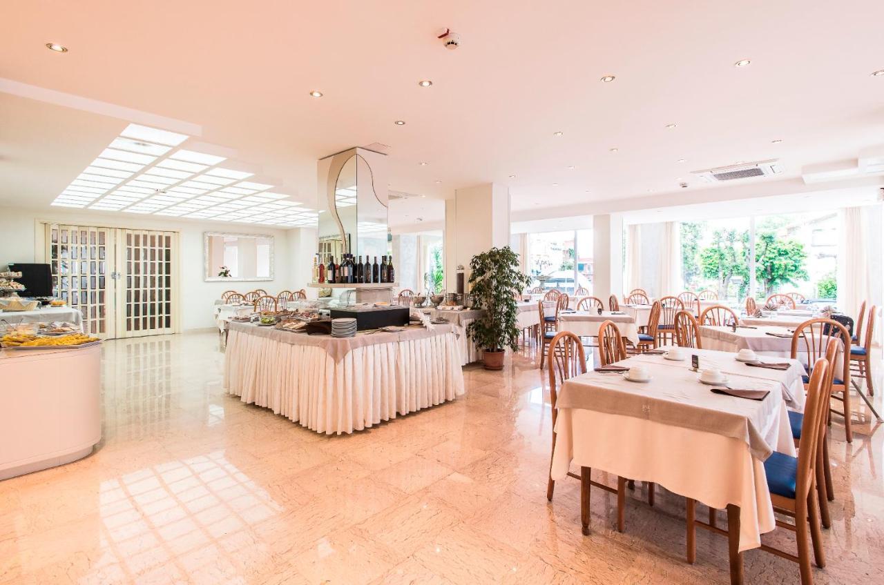 Hotel Losanna Gabicce Mare Εξωτερικό φωτογραφία