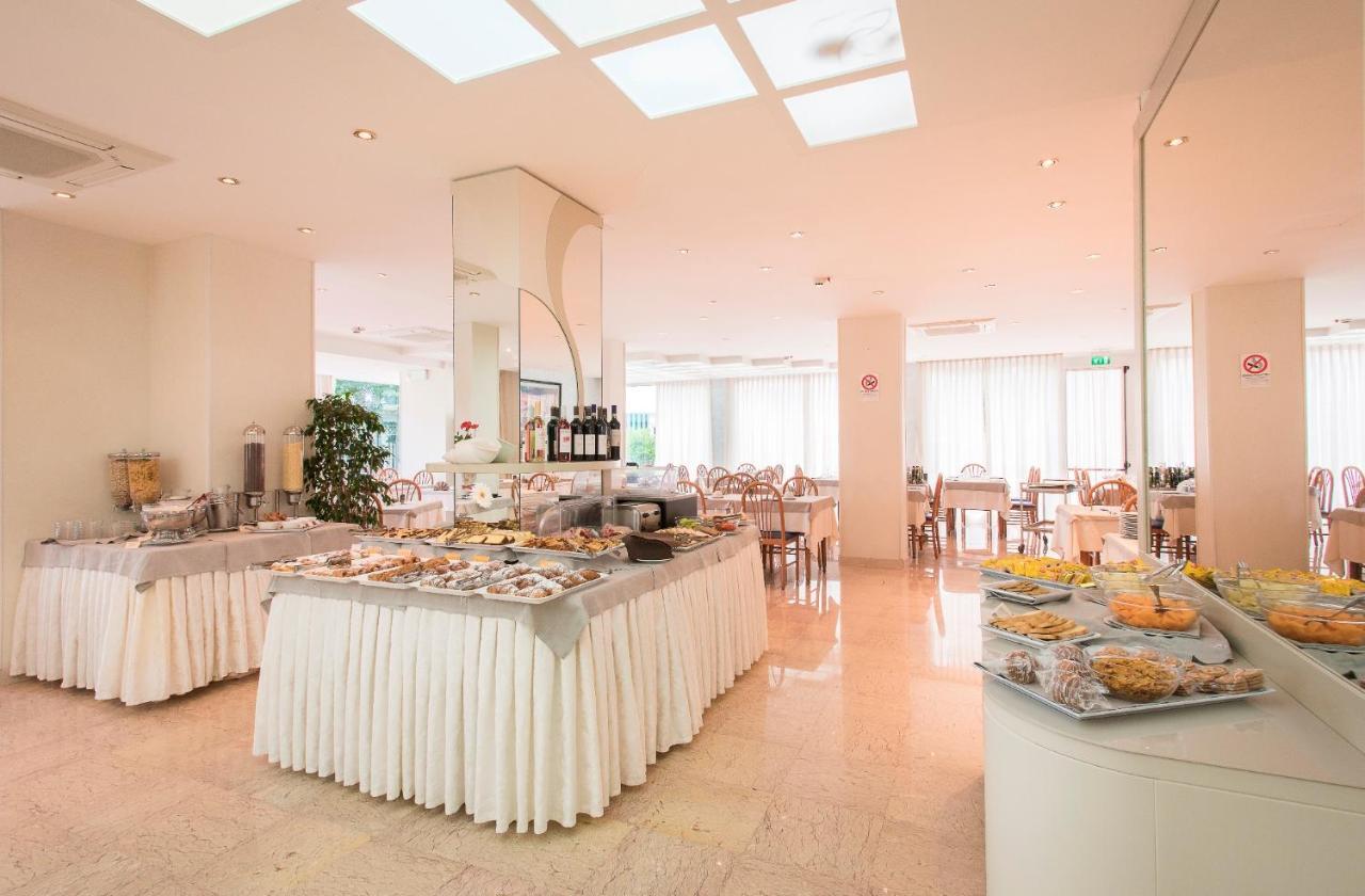 Hotel Losanna Gabicce Mare Εξωτερικό φωτογραφία