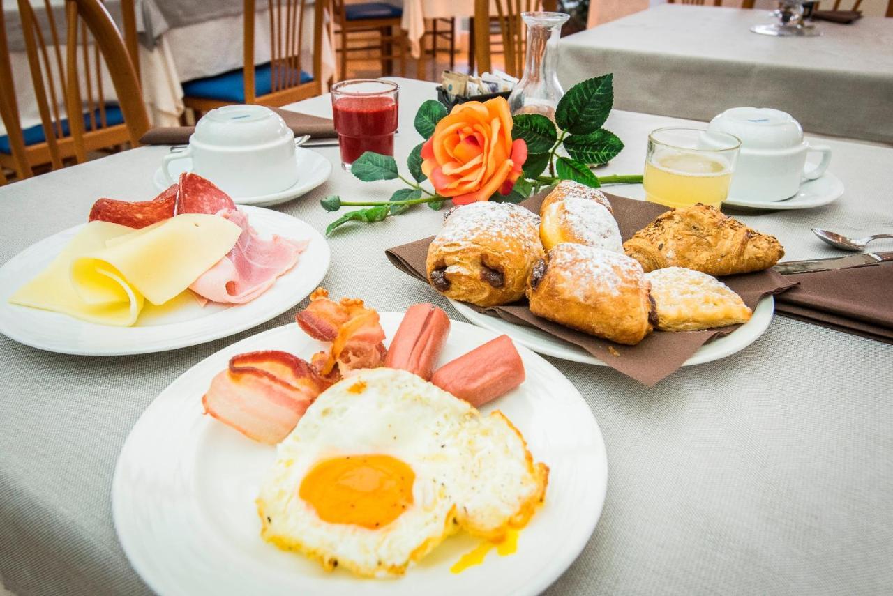 Hotel Losanna Gabicce Mare Εξωτερικό φωτογραφία